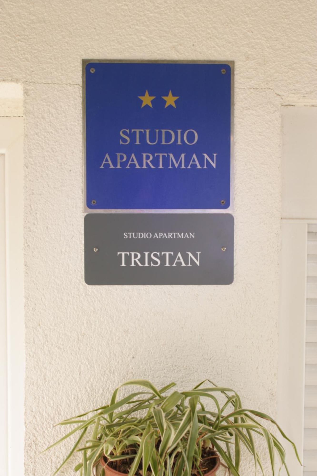 Studio Apartman Tristan ザダル エクステリア 写真